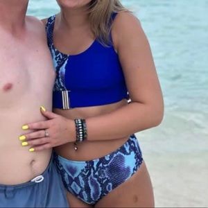 Snake skin buckle bikini